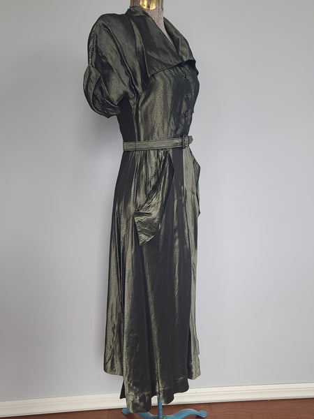 Green Iridescent Dress with Large Collar <br> (B-32" W-23" H-34")