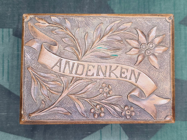 Wooden Andenken Jewelry Box