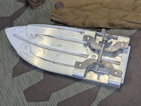 Original Gebirgsjäger Ski Repair Bag with Ski Tip and Wax