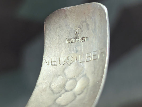 EM Handarbeit Neusilber Cuff Bracelet