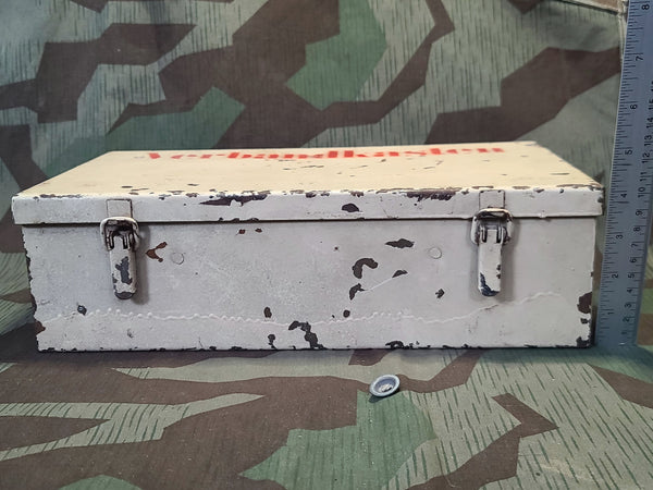 Verbandkasten with Contents