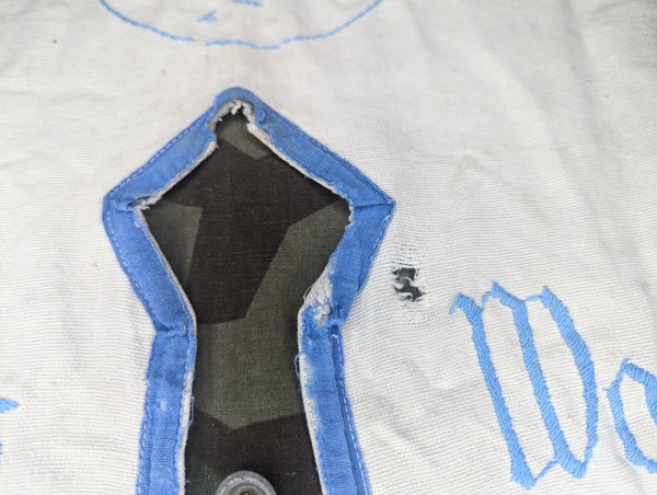 Frisches Wasser Embroidered Water Jug Cover AS-IS