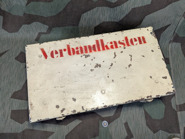 Verbandkasten with Contents