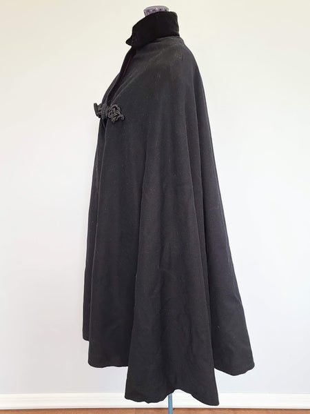 1943 Navy Nurse (NNC) Cape