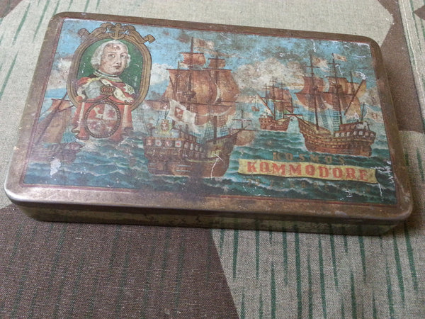 Vintage WWII-era German Kosmos Kommodore Cigarette TIn