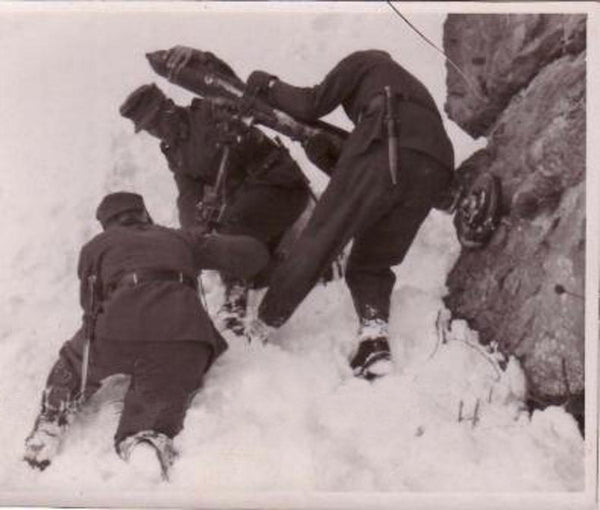 WWII German 8cm Gr.W.34 Mortar Ice Baseplate Gebirgsjäger