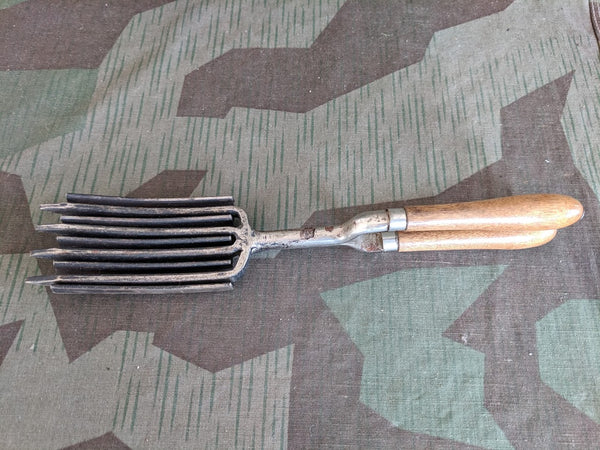 Vintage 1920s / 1930s German Hair Waving Iron