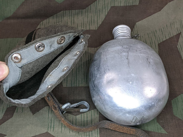 Early East German Canteen (No Cup)