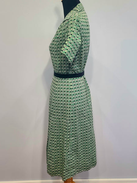 German Green Print Zipper Front Dress <br> (B-38" W-32" H-40.5")