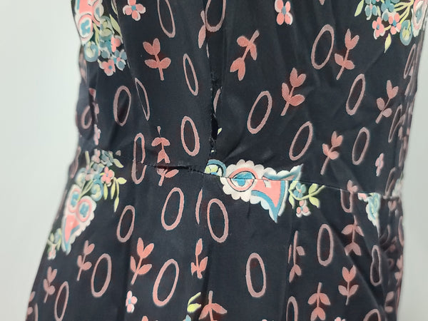 Flower and Leaf Print Cold Rayon Dress <br> (B-36" W-28" H-37")