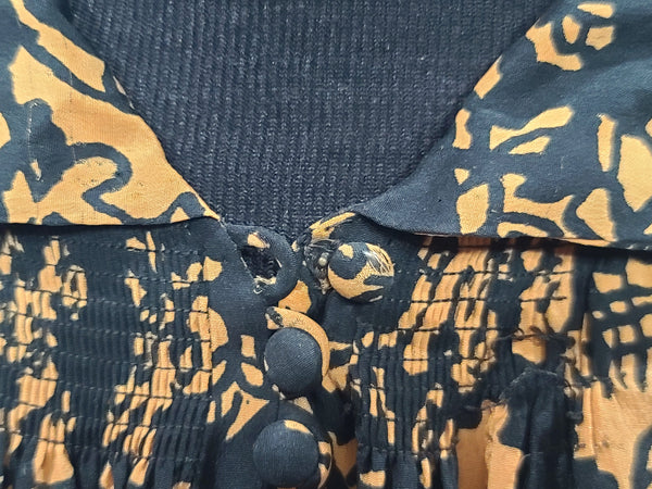 1930s Silk Print Dress <br> (B-43" W-35" H-44")