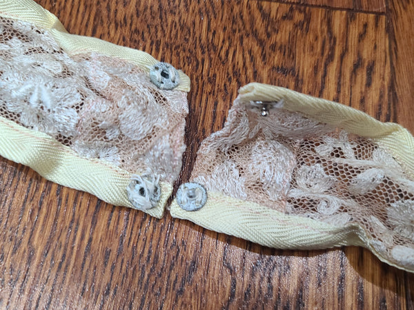 German Lacy Bra <br> (34" Bust)