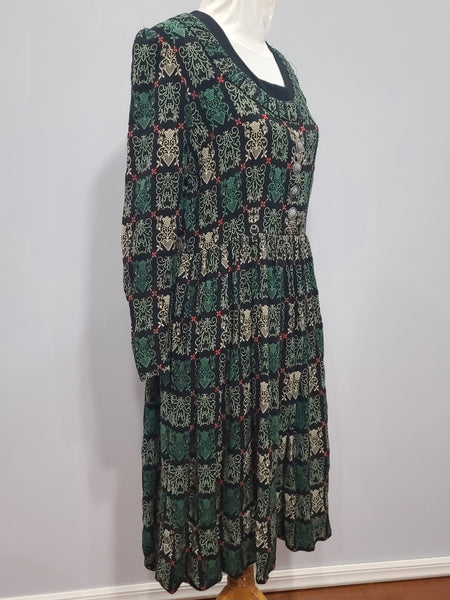 German Long Sleeve Dirndl Dress <br> (B-40" W-32")