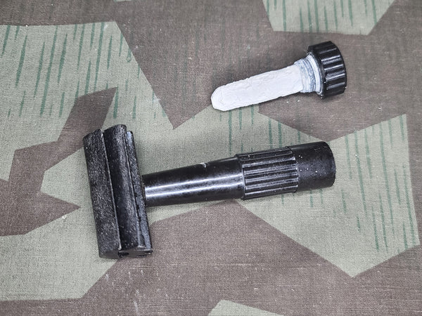 Bakelite Razor and Blutstifter