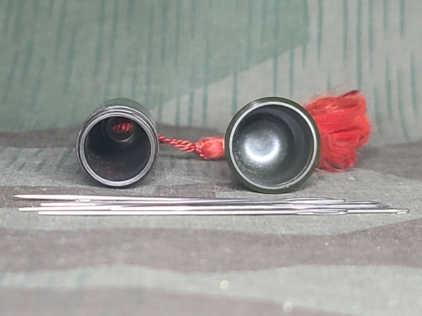 Green Bakelite Thimble Sewing Needle Holder