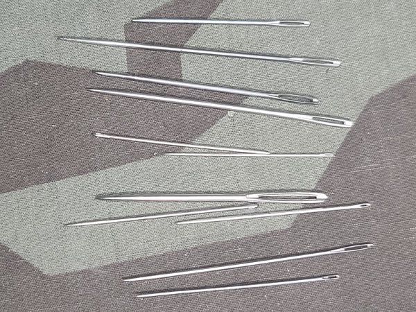 Green Bakelite Thimble Sewing Needle Holder