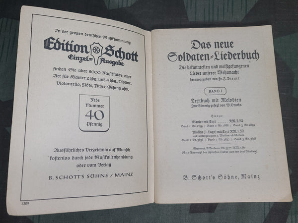 Das Neue Soldaten Liederbuch Soldier's Song Book (Set of 3)