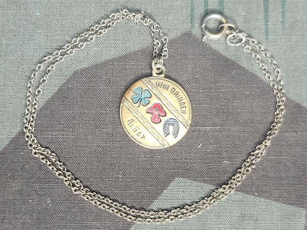 "Wir Bringen Glück" Good Luck Necklace