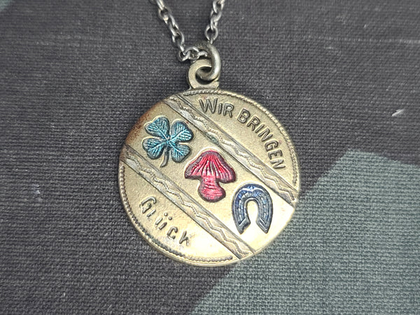"Wir Bringen Glück" Good Luck Necklace
