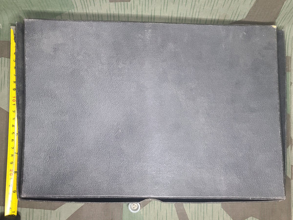 Neudeutsche Zigarettenfabrik Cigarette Display Box