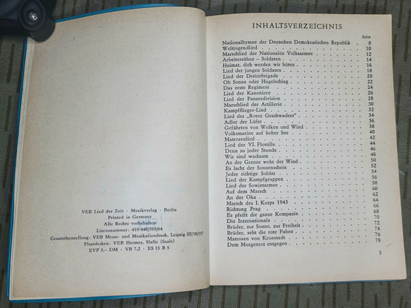 East German Soldaten Singen Soldier's Song Book