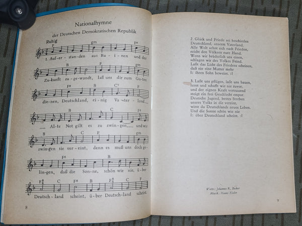 East German Soldaten Singen Soldier's Song Book