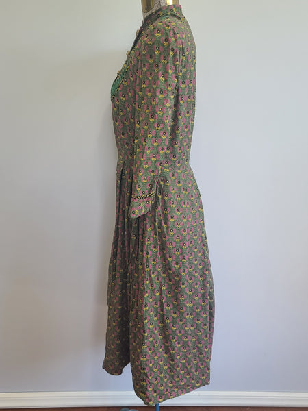 German Print Dirndl Dress <br> (B-34" W-27.5" H-42")