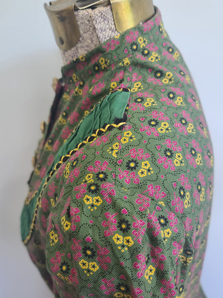 German Print Dirndl Dress <br> (B-34" W-27.5" H-42")
