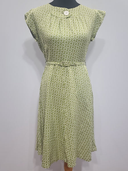 German Green Circle Print Dress DRP Zipper <br> (B-38" W-30" H-40")