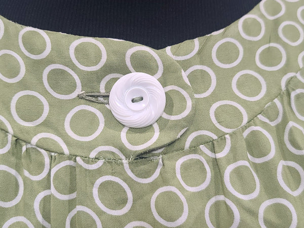 German Green Circle Print Dress DRP Zipper <br> (B-38" W-30" H-40")
