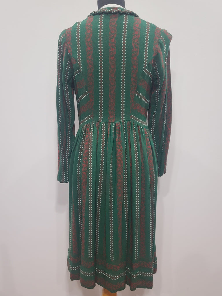 German Green Long Sleeve Dirndl Dress (B-38" W-30") German Green Long Sleeve Dirndl Dress (B-38" W-30")