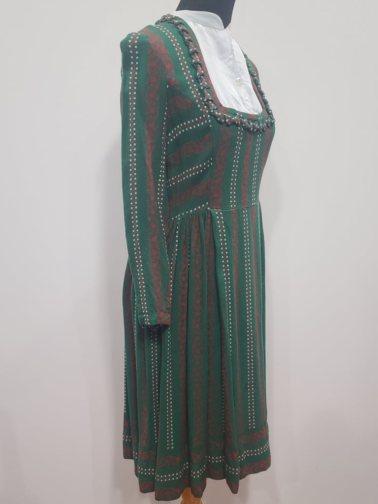 German Green Long Sleeve Dirndl Dress (B-38" W-30") German Green Long Sleeve Dirndl Dress (B-38" W-30")