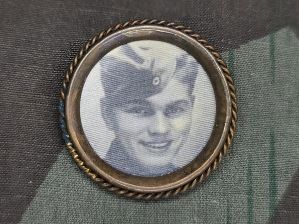New Old Stock Sweetheart Soldier Photo Pin (GI and German)