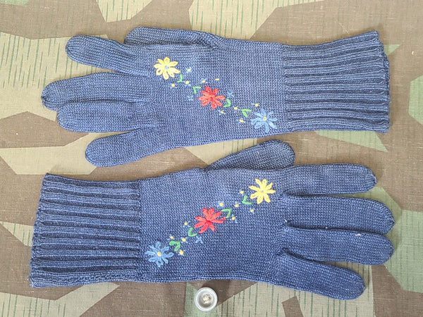 German Flower Winter Gloves