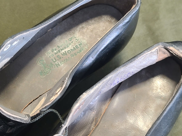 WAVES Shoes Size 6A
