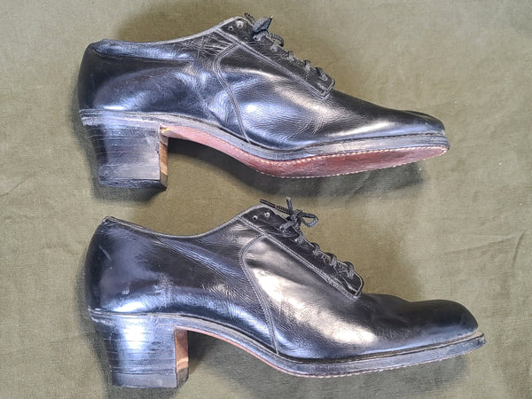WAVES Shoes Size 6A