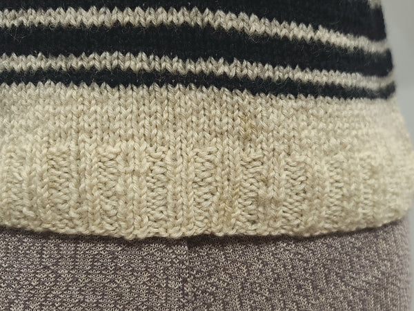 German Short Sleeve Sweater XS (32" Bust)