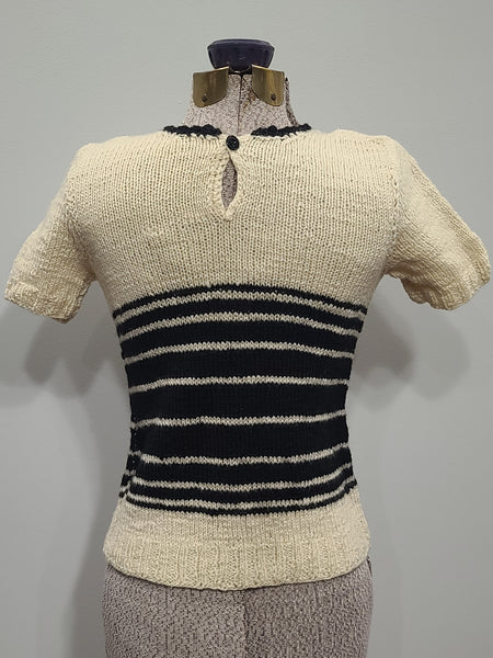 German Short Sleeve Sweater XS (32" Bust)