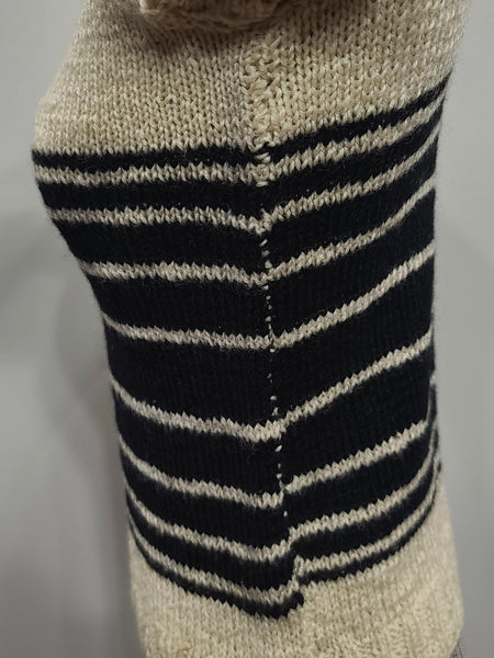 German Short Sleeve Sweater XS (32" Bust)