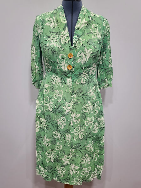 Green Daffodil Print Dress <br> (B-44" W-36" H-52")