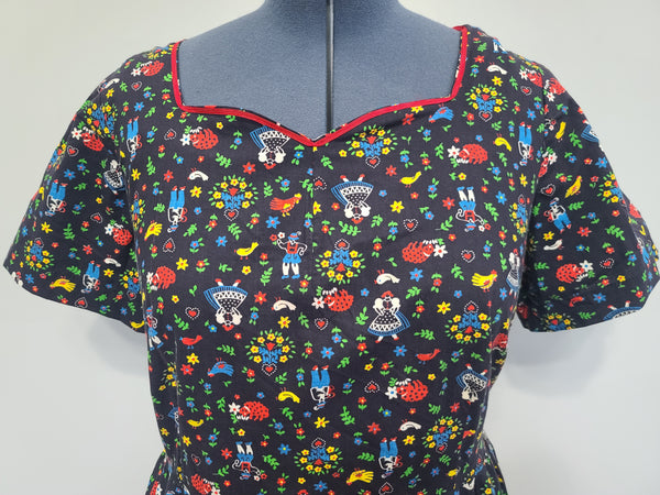 German Folk Print Dress <br> (B-49" W-48")