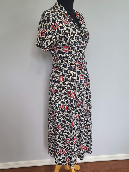 Flower and Person in Archway Novelty Print Dress <br> (B-41" W-28" H-41")