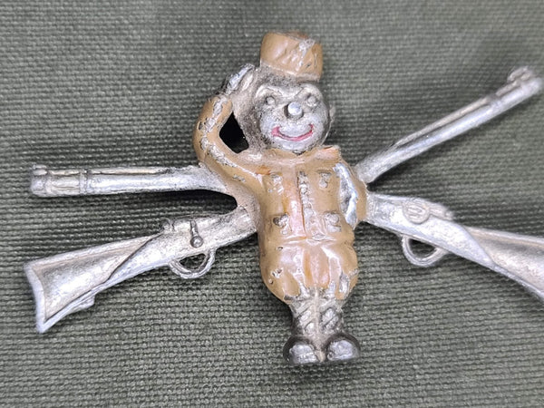 Soldier and Crossed Rifles Pin (AS-IS)