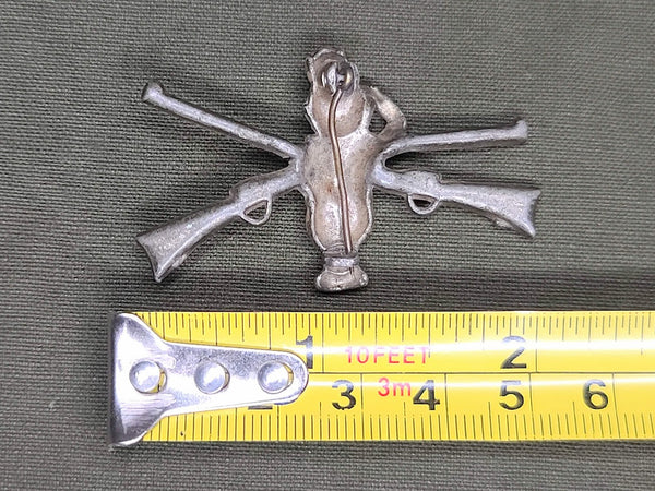 Soldier and Crossed Rifles Pin (AS-IS)
