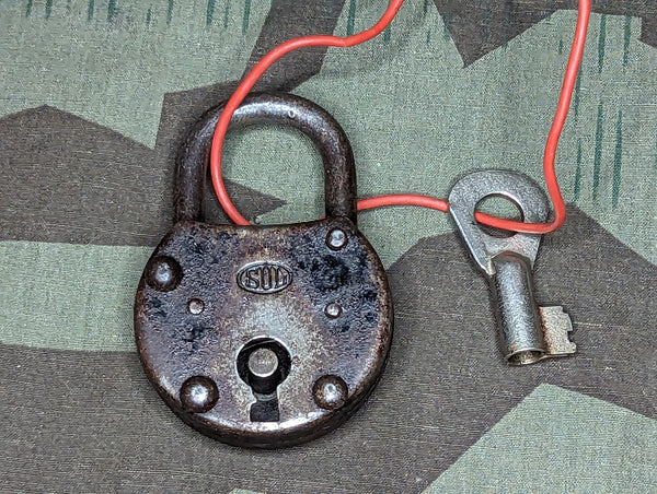 Medium sized German Padlock SUL