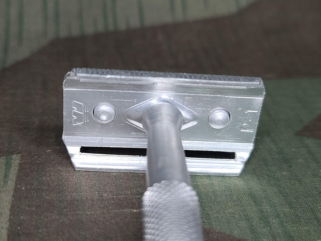 German Aluminum Safety Razor with Rotbart Razor Blades