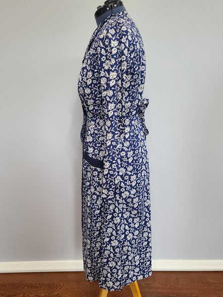 German Long Sleeve Flower Print Dress Tie Waist <br> (B-40" W-37" max H-43" max)