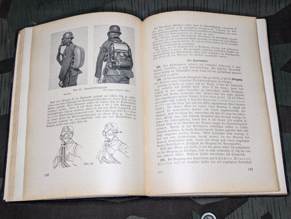 Wehrmacht Course Book for Sanitäts-Unteroffiziere u. Mannschaften 1939