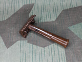 Trumpf Bakelite Razor