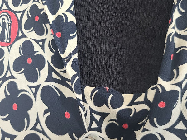 Flower and Person in Archway Novelty Print Dress <br> (B-41" W-28" H-41")
